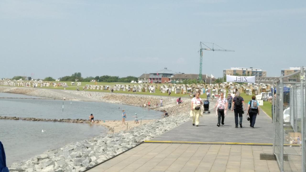 Haus Tertius - Strand- Und Hafennahe Ruhige Ferienwohnung Büsum Buitenkant foto
